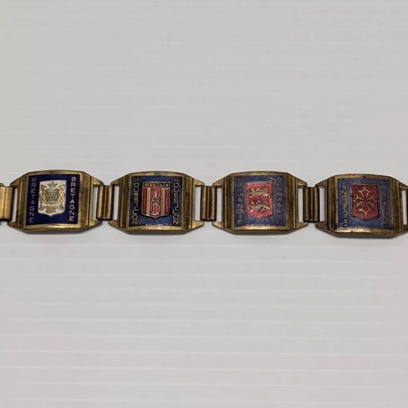 Vintage Souvenir BRACELET Enamel Coat Arms Regions WWII FRANCE PARIS NORMANDIE - Picture 1 of 5